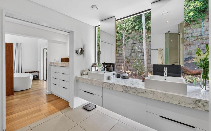 5 Bedroom Property for Sale in Camps Bay Western Cape